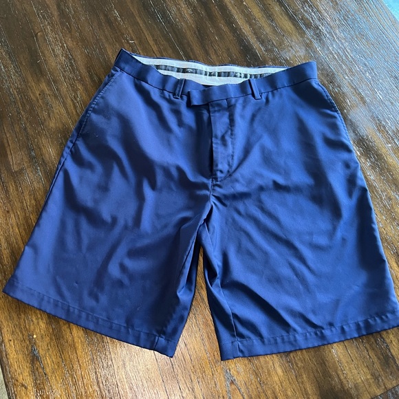 Callaway Men’s Performance Men’s navy golf shorts size 36-GUC-10 inch inseam - Picture 2 of 7
